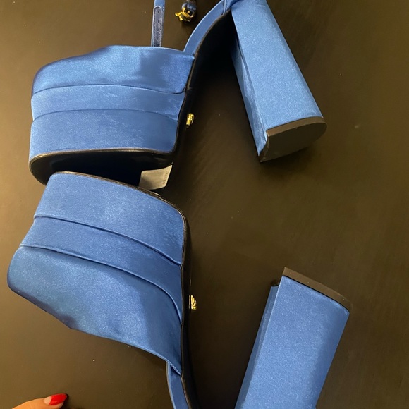 Size8 - Picture 7 of 11